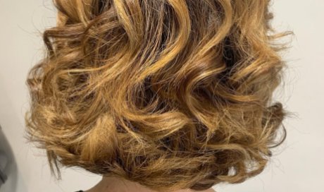 Coloration de cheveux couleur caramel à Montélimar - Coiffure Création